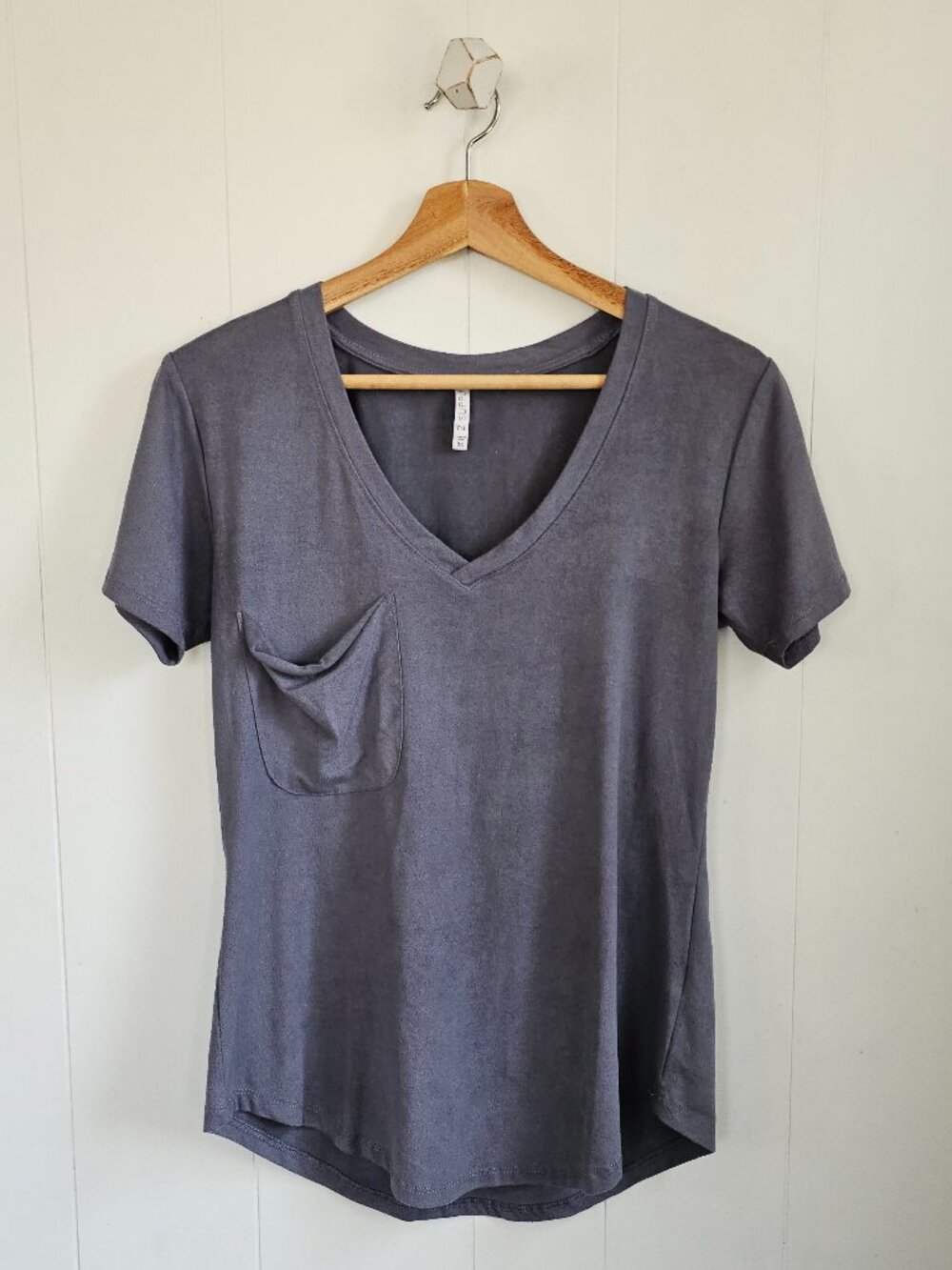 Z SUPPLY Steel Gray V-Neck Pocket Tee